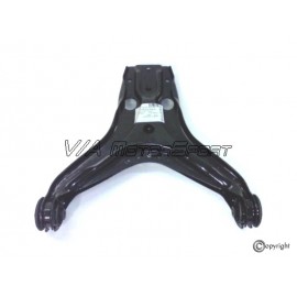 Triangle suspension arrière inférieur droit (87-96)