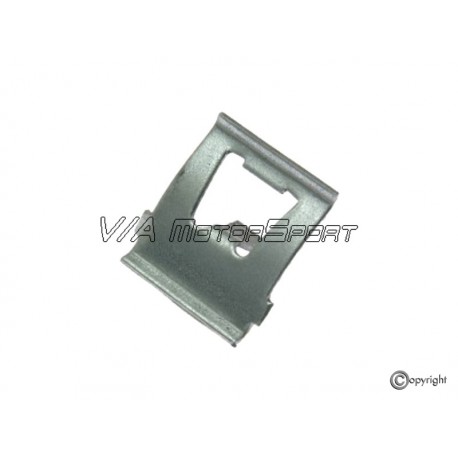 Agrafe moulures de marchepieds gauche/droite (52-66, 33mm)