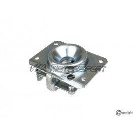 Serrure capot avant inférieure (67-03)
